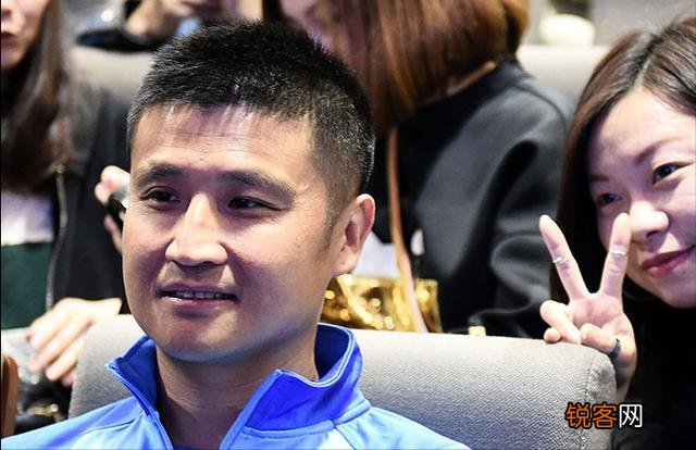 亚洲足坛历史最帅11人阵容,又要帅又要能打,怎么选？