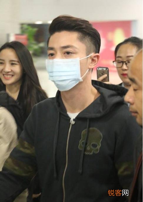 除了肖战李易峰,还有哪些男星戴口罩也很帅？