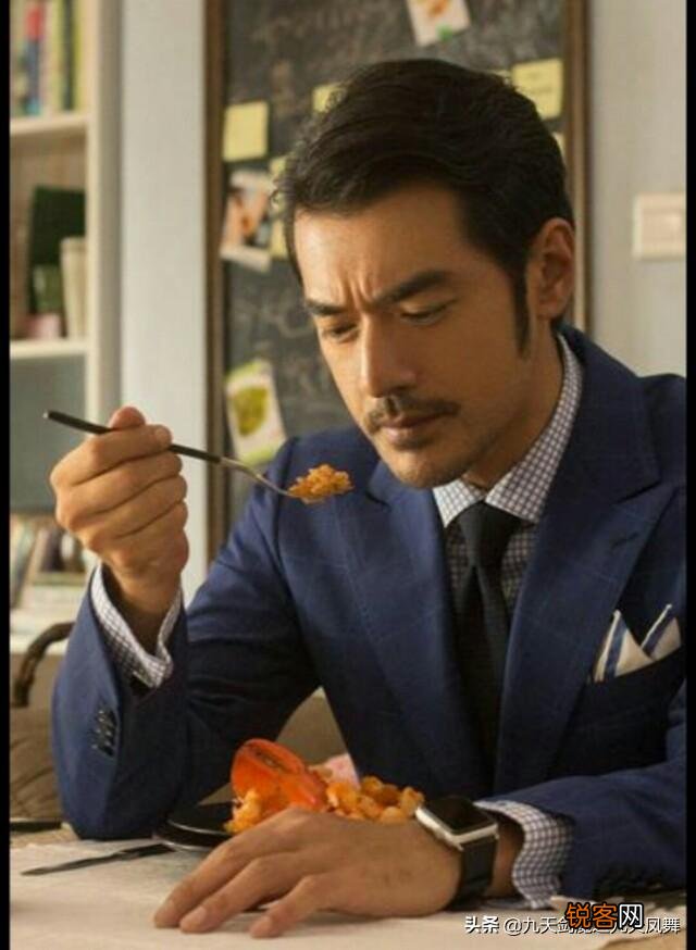 哪些男明星年轻时候的容颜是帅到炸裂的,比现在的小鲜肉帅百倍的？
