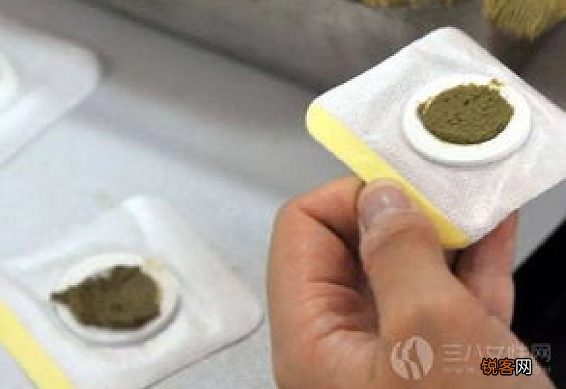 三伏贴贴哪里去湿气