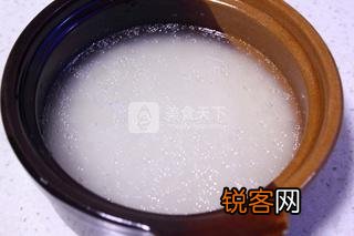 腊肉煲仔饭的做法