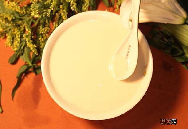 喝豆浆中毒有哪些症状 喝豆浆中毒有哪些解毒的方法