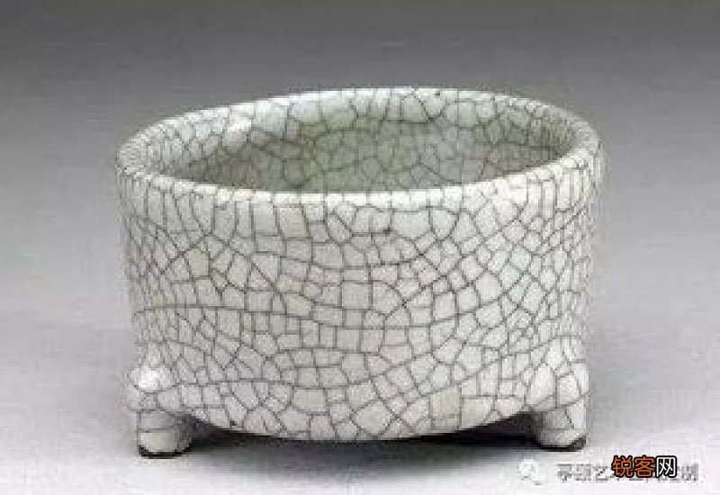 宋代哥窑的底足特征