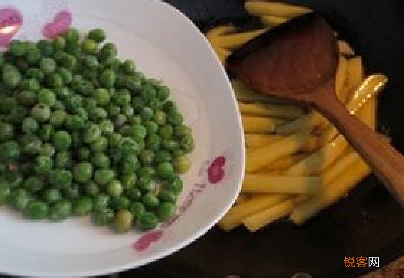 土豆和豌豆可以放在一起吃吗