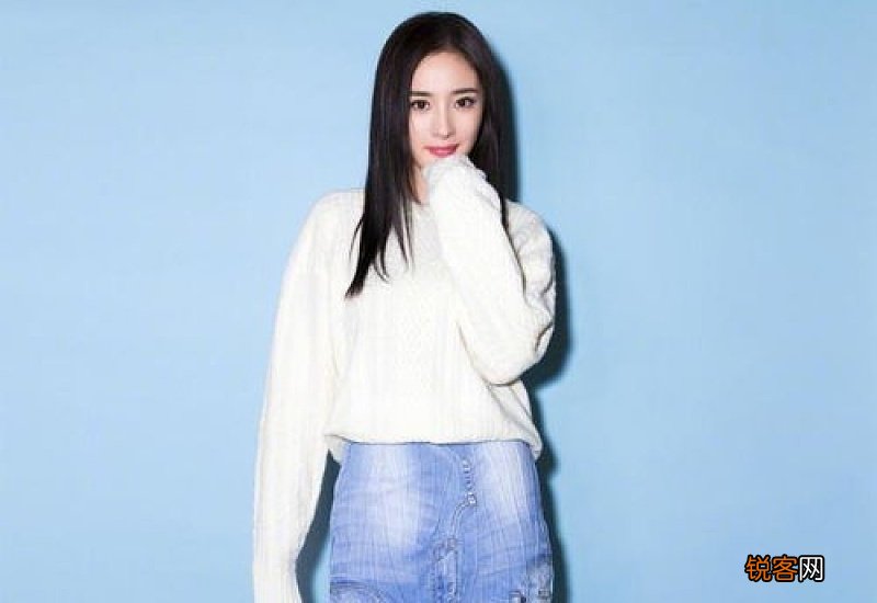 聪明女人穿衬衣很少搭配铅笔裤 今年流行这样穿 高级知性又显瘦
