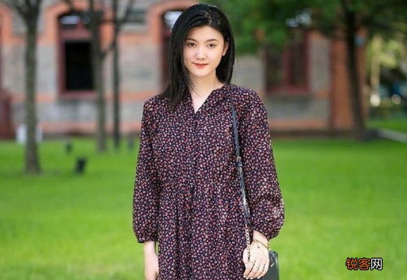 买连衣裙按照这4个法则来，高级时髦又显瘦，每天出门都不重样