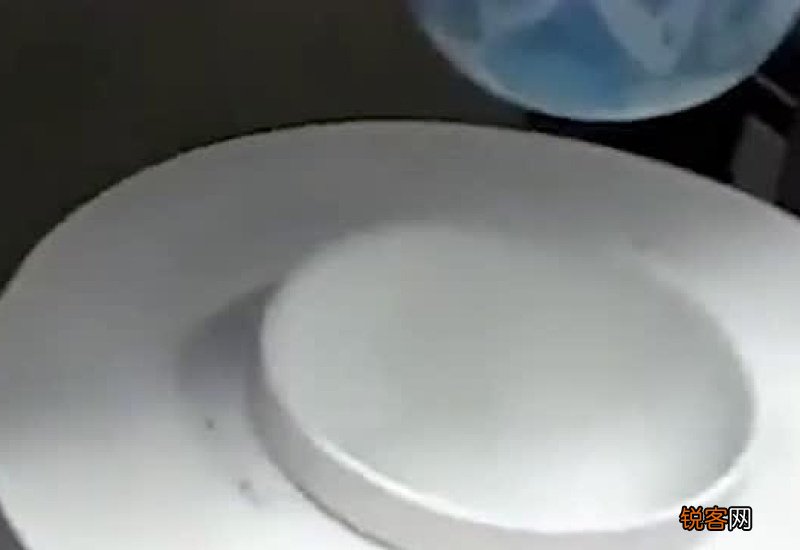 盘子上的花纹含有重金属吗