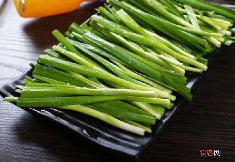 韭菜伤胃吗?