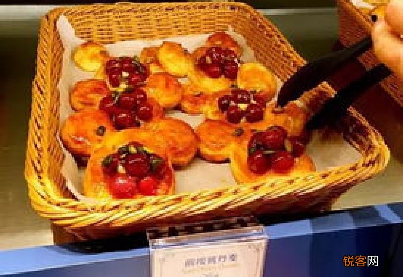 上海迪士尼可以带汉堡进去吃吗