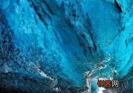 冰岛的冰洞又称大冰洞、蓝冰洞 全天然形成非常美丽