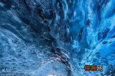 冰岛的冰洞又称大冰洞、蓝冰洞 全天然形成非常美丽