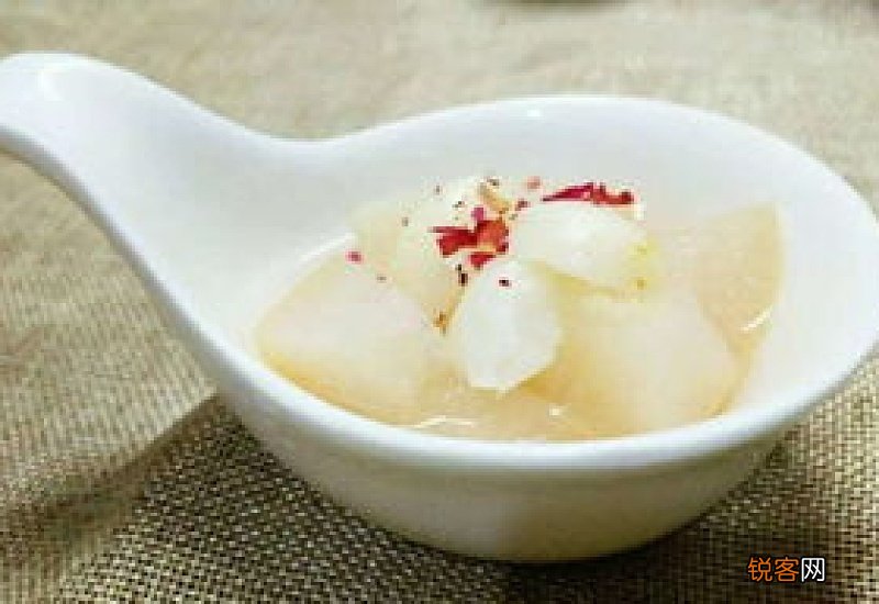炖梨可以治咳嗽吗？炖梨吃有什么好处