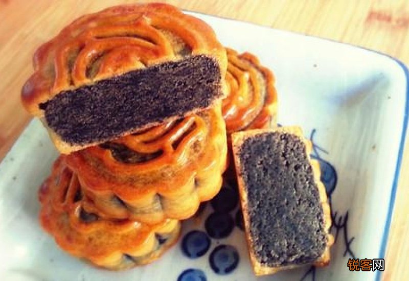 小金鱼可以吃米饭吗