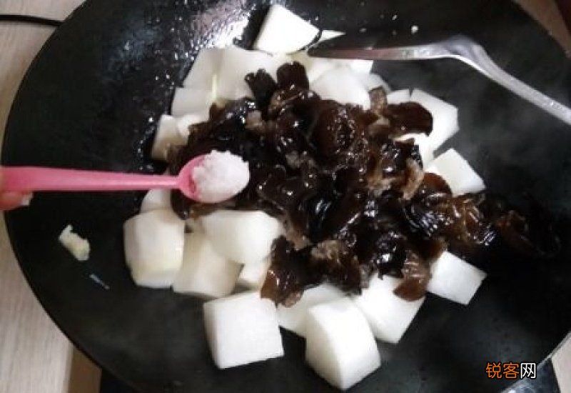 萝卜和木耳为什么不能一起吃