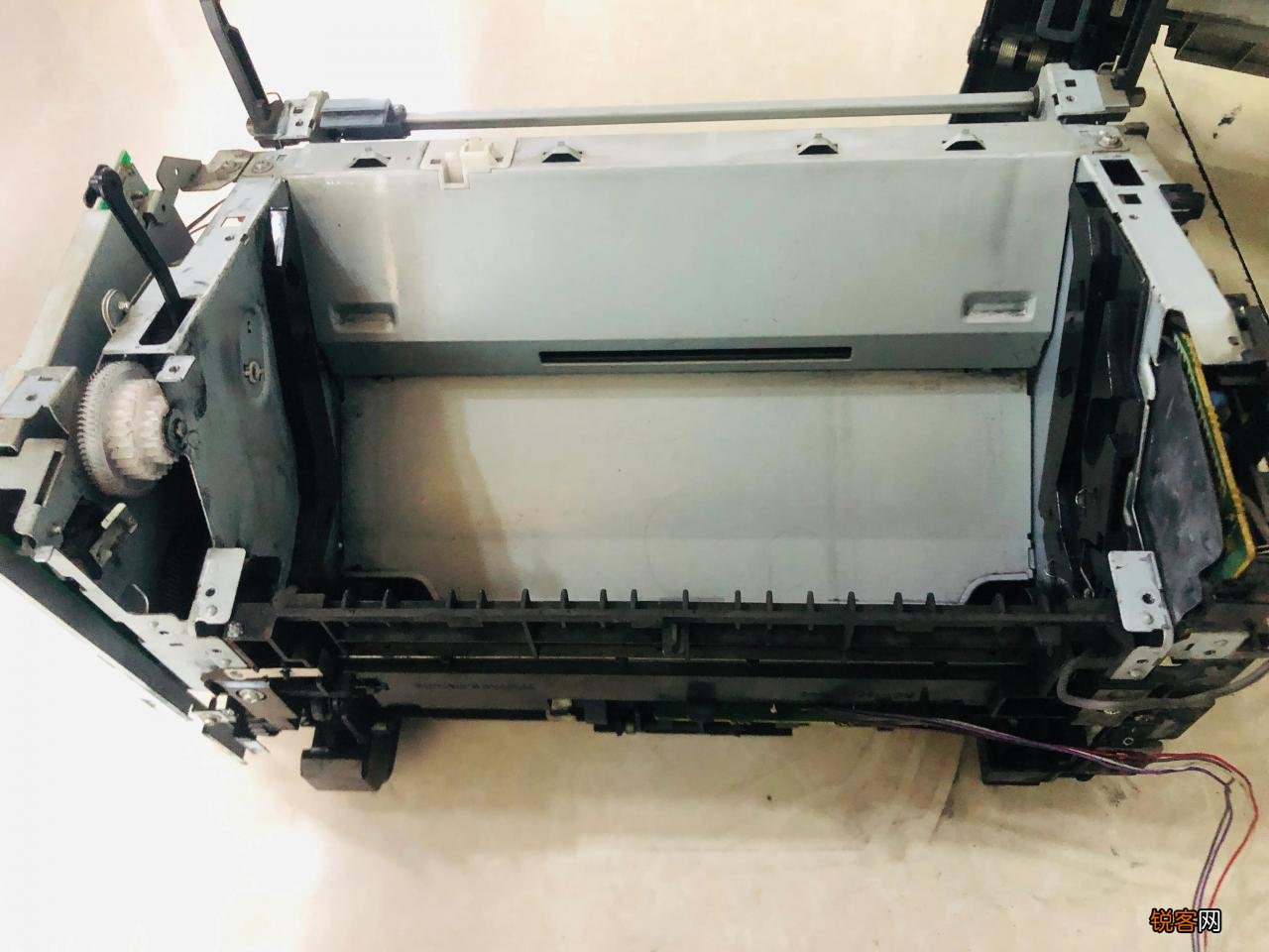 定影膜更换教程 惠普M1005一体机拆卸图解