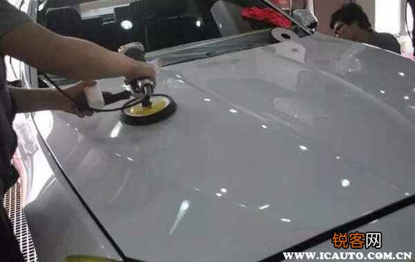 车上划痕怎么修复？黑色车划痕不严重怎么处理