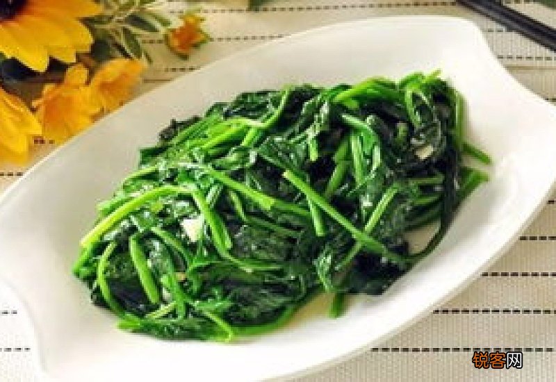 菠菜可以和黄瓜一起吃吗?