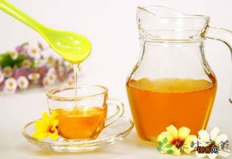 喉咙痛可以喝蜂蜜水吗 嗓子疼能喝蜂蜜水吗
