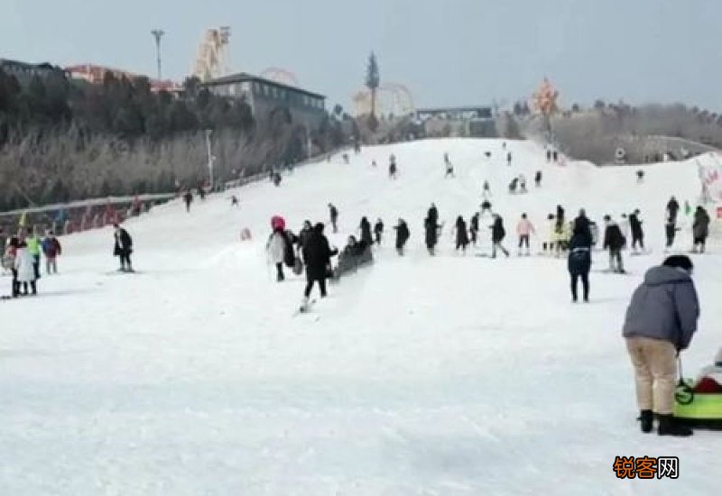 滑雪服可以甩干脱水吗