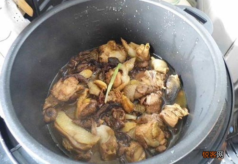 炖鸡肉放什么容易炖烂 炖鸡肉放什么容易炖烂呢