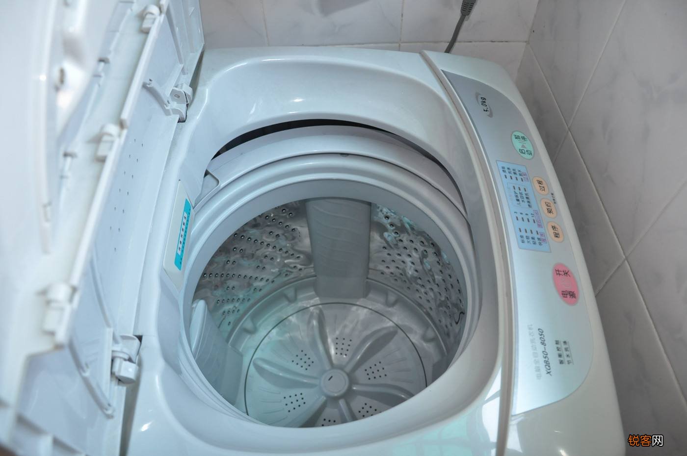 西门子洗衣机不脱水是什么原因维修视频 洗衣机能脱水不能洗是什么原因