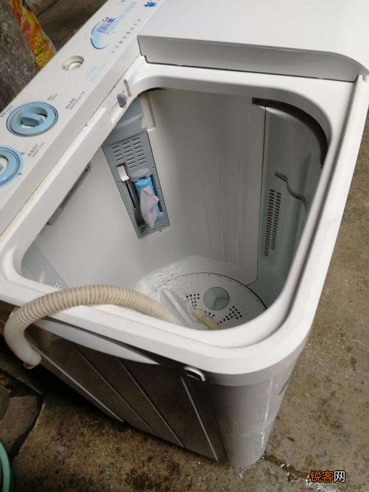洗衣机脱水时摇晃很大是什么原因 半自动洗衣机不能脱水是什么原因