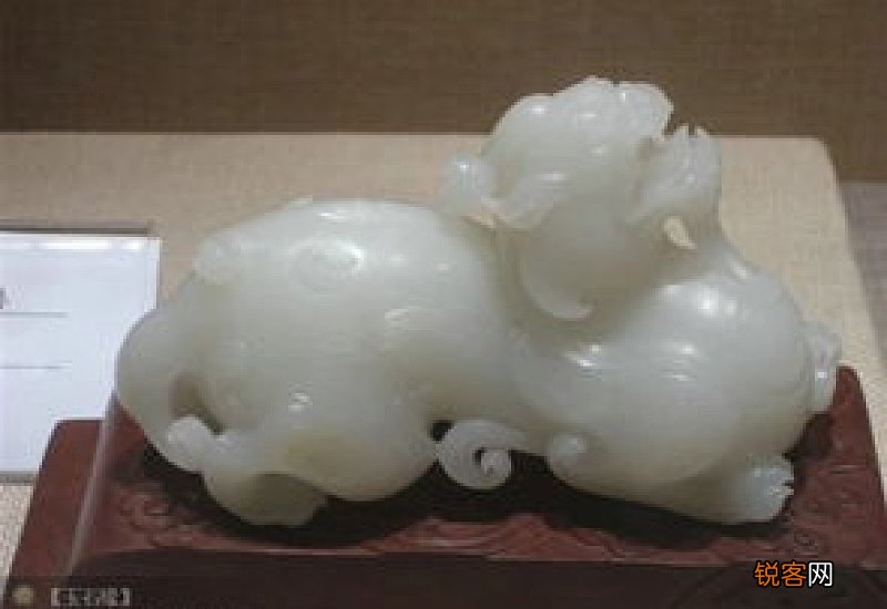 羊脂白玉可以和碧玉一块儿戴吗
