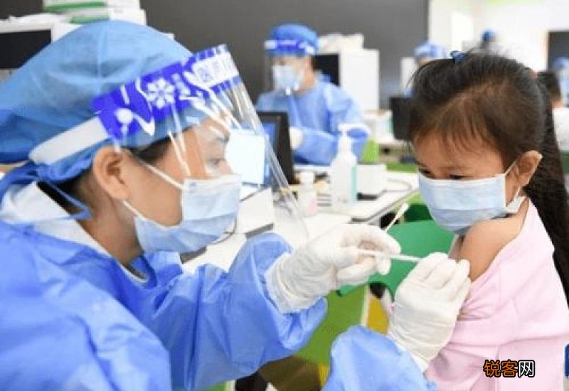 新冠疫苗有点咳嗽可以打吗