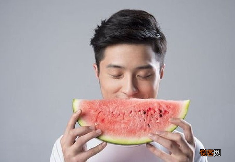 男人吃西瓜有什么好处 男人吃西瓜的好处有哪些