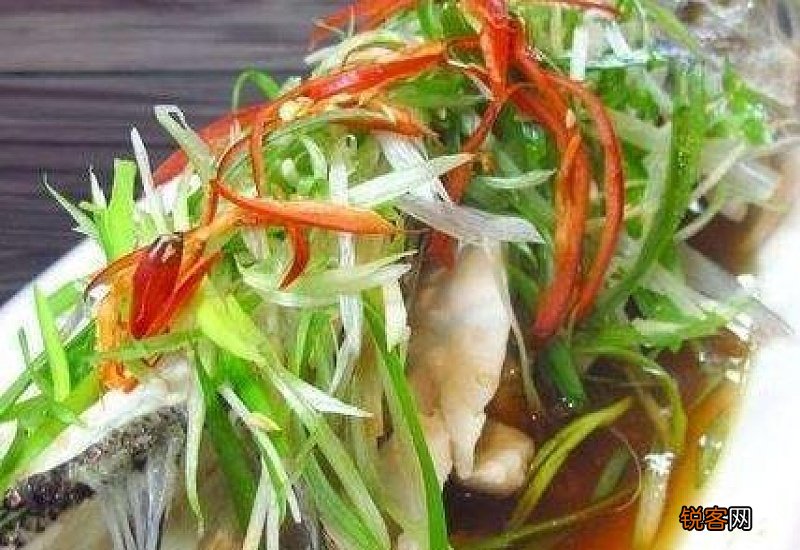 八两鲈鱼蒸几分钟最好 鲈鱼蒸几分钟最好