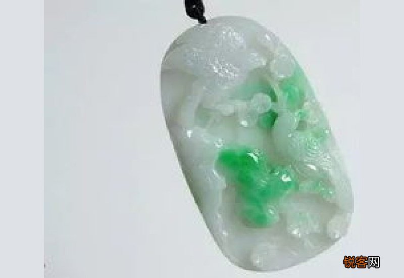 白底青翡翠适合什么人