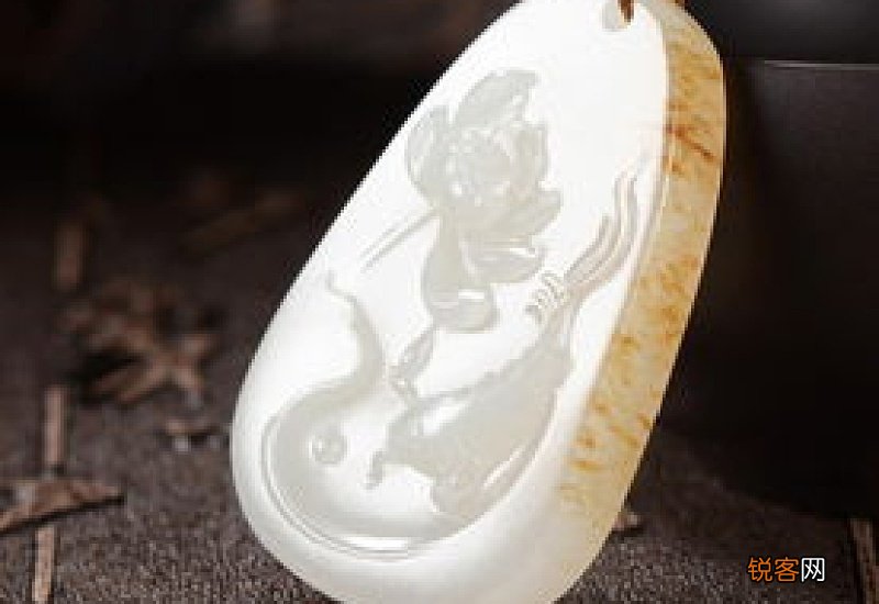 翡翠和和田玉哪个灵性