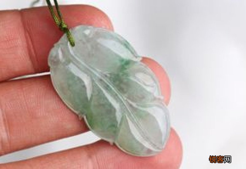 翡翠和水晶的区别