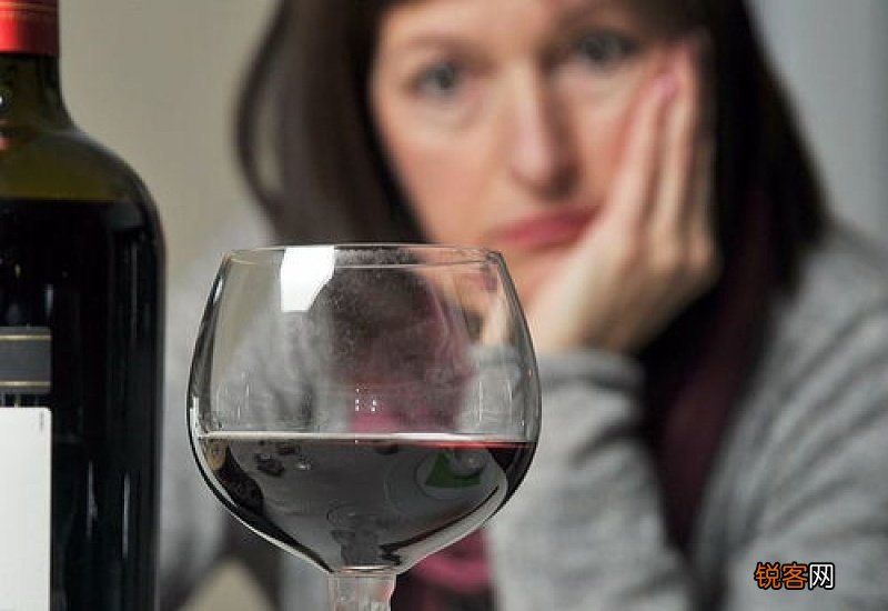 酒后可以喝牛奶吗 喝完酒后可以喝牛奶吗