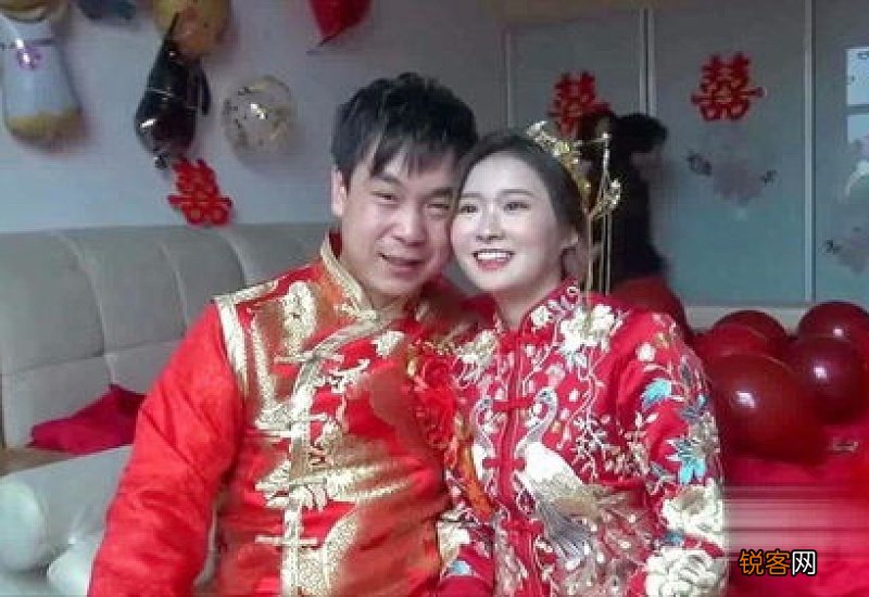 结婚红伞是新郎撑的吗