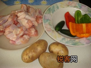 香辣土豆焖鸡块的做法