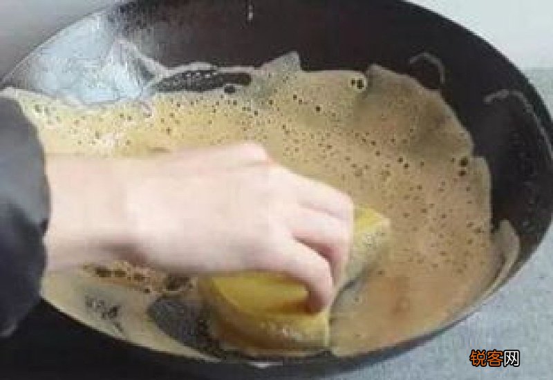 铸铁糊底怎么清洗