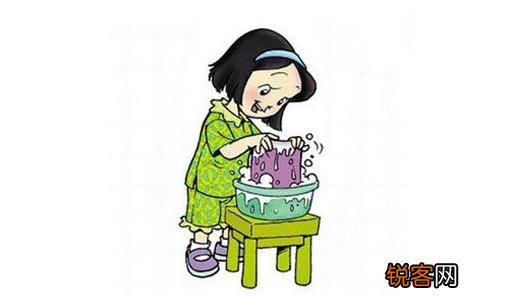 如何洗掉衣服上的枇杷汁渍 枇杷果汁弄脏衣服如何去掉