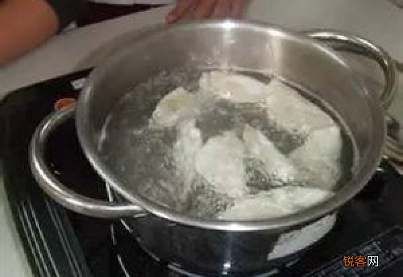 煮鸡血用热水还是冷水
