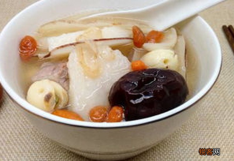 百合和什么一起煮汤好 百合与什么食物搭配最好