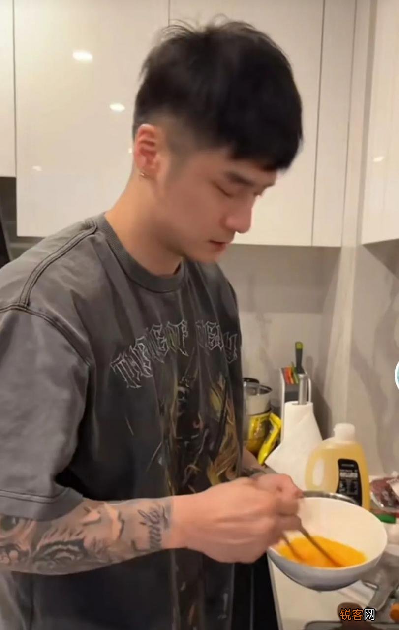 蒋劲夫现状如何隐婚生子了吗 蒋劲夫真的家暴了吗