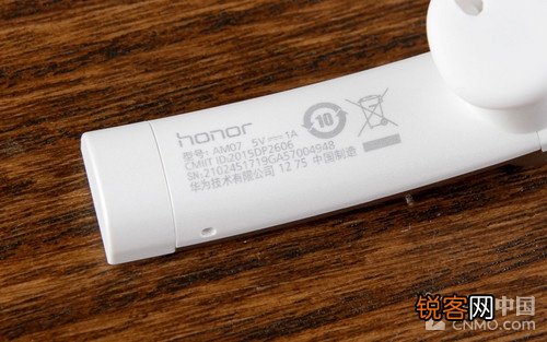 持久续航小霸王 华为荣耀小口哨耳机优缺点