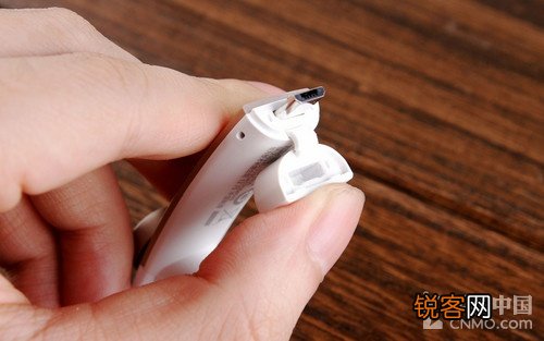持久续航小霸王 华为荣耀小口哨耳机优缺点