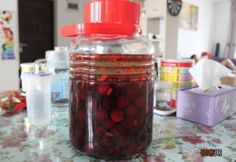 泡杨梅酒瓶子上面要留多少空间