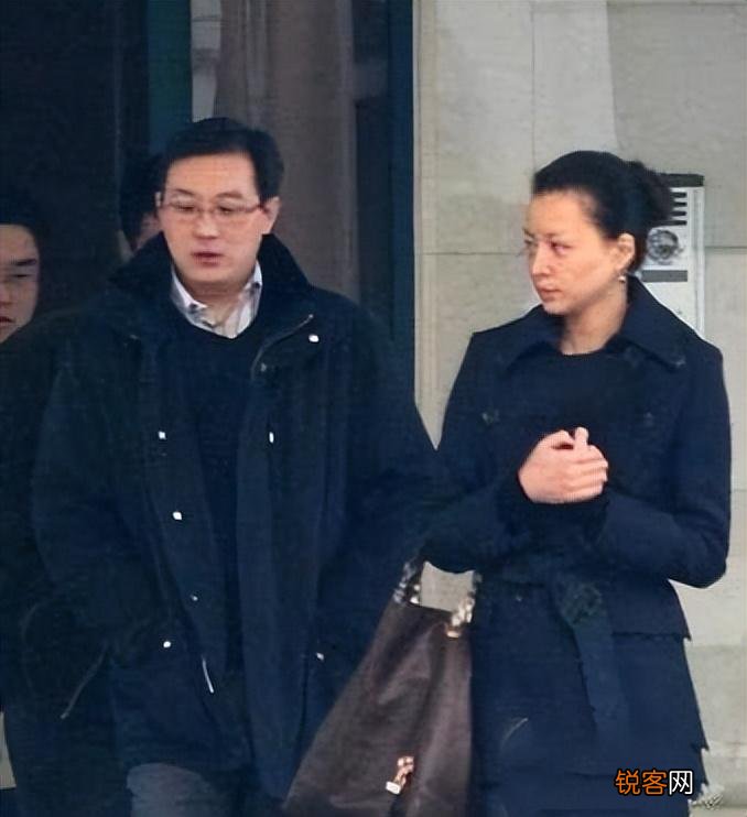 董卿真实学历是毕业于哪所大学 董卿的出生背景介绍