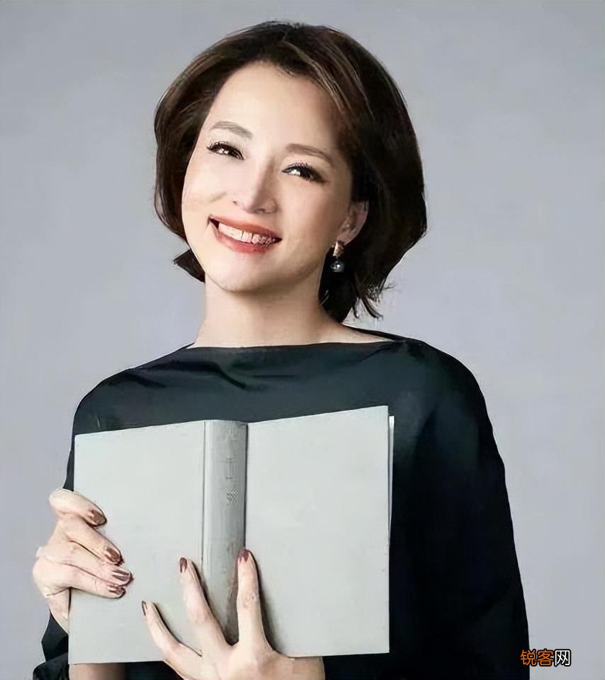 董卿真实学历是毕业于哪所大学 董卿的出生背景介绍