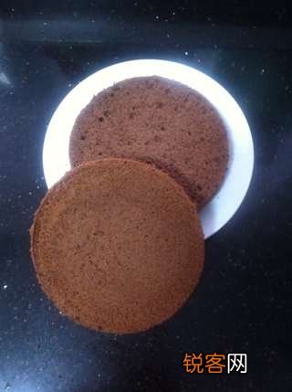 粉蓝玫瑰奶油蛋糕的做法