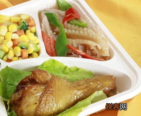 水果零食当午餐女白领警惕午餐5误区