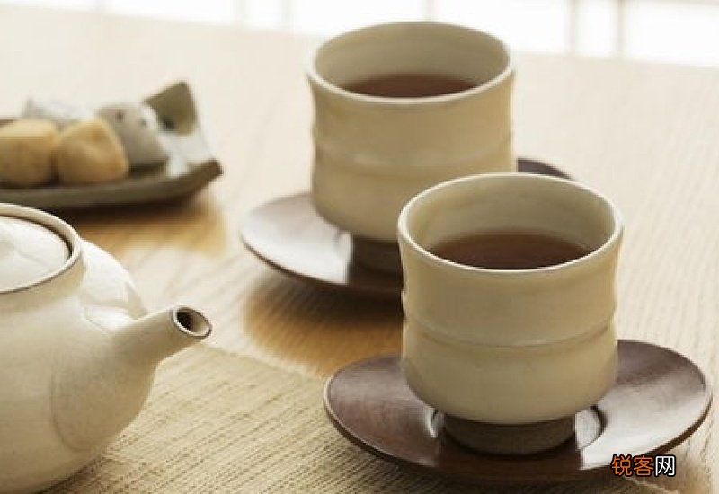 秋冬喝什么茶最好 秋冬季节喝什么茶好