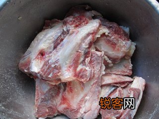 牛肋排花菇面的做法